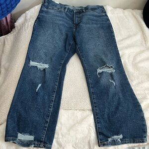 Good American Relaxed Fit Distressed Jeans in Indigo